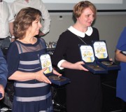 Medale z grupy II otrzymały Anna Klimczyńska, Wiceprezes firmy Łowicz (OSM) za ser Ementaler oraz Agnieszka Kotlarz -Golak, Główny Serowar
mleczarni Ryki (SM) za ser Rycki Maasdam oraz ser Rycki Edam Wędzony.