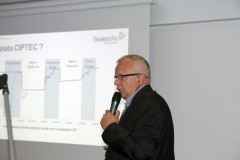 Zdzisław Jęsiak, Menadżer Sprzedaży w Diversey Polska przedstawił Ciptec,
rozwiązanie, które zmienia podejście do optymalizacji mycia.