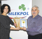 Od lewej: Ewa Gromadzka, Kierownik Działu Marketingu i Lech Karendys, Dyrektor Handlowy w Mlekpol (SM)
