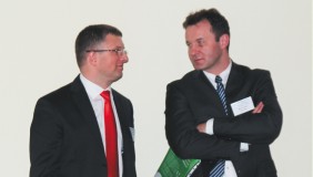 Paweł Karendys, Technical Sales & Service Manager w Tetra Pak i Mariusz Kłosiński, Dyrektor Działu Komponentów dla Procesów Higienicznych w Alfa Laval Polska
