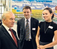 Od lewej: Stanisław Kalemba, Minister Rolnictwa i Rozwoju Wsi, Robert Puchalski, Regionalny Kierownik Sprzedaży Oddziału Nagel Polska w Gliwicach i Agnieszka Talarczyk, Asystent Zarządu Nagel Polska