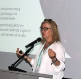 Dr hab. Katarzyna Przybyłowicz, prof. UWM wygłosiła intrygujący wykład pt. „Na drogach i bezdrożach żywienia – od nauki do zaleceń praktycznych”.