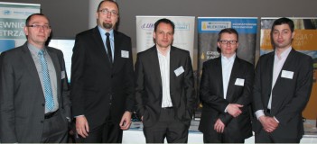 Tomasz Dobrosz, Dyrektor Handlowy; Radosław Pietrasik, Prezes Zarządu oraz Piotr Laskus Dział Części Zamiennych i Komponentów w Mlekomat; Daniel Wolski, Industrial Solution Team Leader; Piotr Tokarski, System Integrator Specialist w Mitsubishi Electric Europe B.V.