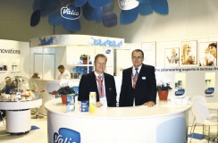 Swoją obecność na targach Anuga Dairy zaakcentowała również firma Valio. Na zdjęciu od lewej: Kalle Leporanta, Export Manager, Technology Sales wraz z kolegą
