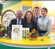 Od lewej: Ryszard Jurkiewicz, Katarzyna Płusa, Mateusz Wilma i Andżelika Niklewicz, Pracownicy Działu Marketingu i Handlu w Koło (OSM)