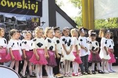 Występy zespołów dziecięcych są tradycyjną ozdobą Pikniku Mlecznego. Wzbudzają też duże zainteresowanie tutejszej społeczności.