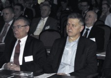 Od lewej: Helmut Doliwa, Prezes Zarządu mleczarni Czarnków (OSM), Stanisław Jamiołkowski, Prezes Zarządu Monieckiej SM podczas wykładów.