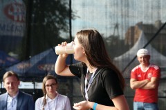 Mistrzostwa w piciu mleka były frajdą zarówno dla zawodników, jak i dla publiczności.