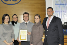 od lewej: Sylwia Jurys, Head of Sales Poland; Ligia Ziomek, Sales Assistant; Krzysztof Lubczyński,  System Account Manager Deputy; Marta Ejmont, Sales Assistant; Michał Majdowski, Key Account Manager w firmie SIG Combibloc