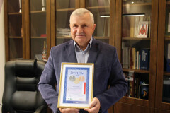 Mirosław Domański, Prezes Zarządu mleczarni Piaski (OSM) odebrał wyróżnienia dla Twarogu Śmietankowego Premium i Kefiru jak Dawniej.
