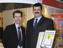 od lewej: Janusz Górski, Redaktor Naczelny Forum Mleczarskie Handel i Grzegorz Gańko, Prezes Zarządu w mleczarni Sierpc (OSM)