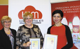 od lewej: Ewa Kamola, Sekretarz Rady Nadzorczej i Specjalista ds. Samorządowych  i Organizacyjnych; Irena Miedzińska, Prezes; Ewa Łużyńska, Specjalista ds. Sprzedaży i Marketingu w Wart-Milk (OSM)